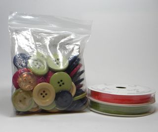 blog candy ribbon buttons